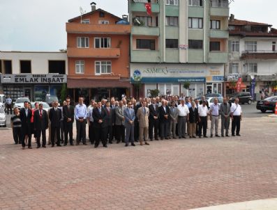 İBRAHIM USLU - Sapanca’da Bayram Kutlamaları