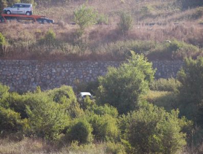 40 Metrelik Şarampole Yuvarlanan Araçtan Sağ Kurtuldular