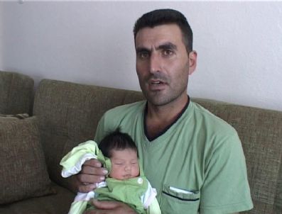 Annesi Gözaltına Alınan 4 Günlük Bebek Nezarethanede Süt Emiyor