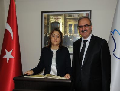 Bakan Şahin: Her Ailenin Bir Sosyal Destek Uzmanı Olacak