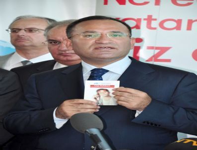 Başbakan Yardımcısı Bozdağ Kapıkule'de Gurbetçilerle Anket Yaptı