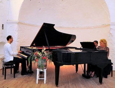 EKLISIA KILISESI - Dünyaca ünlü piyanistlerin Bodrum çıkartması
