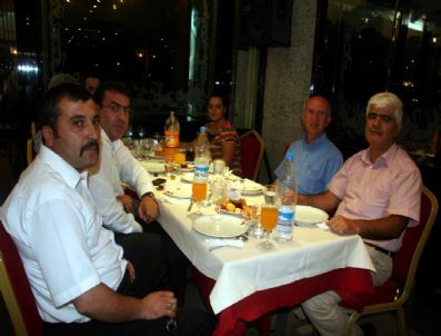 MAHMUT YıLMAZ - Esmiad Üyeleri İftar Yemeğinde Bir Araya Geldi