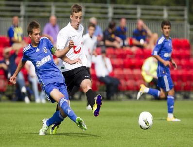 Fenerbahçe 2`de 2 Yaptı