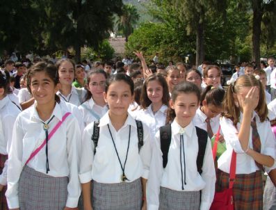 Fethiye’deki Okullar 83 Ton Atık Kağıt Topladı