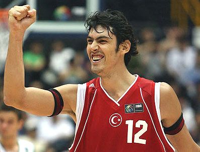 KEREM GÖNLÜM - Kerem Gönlüm'ün ameliyatı başarılı geçti