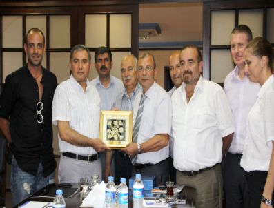 Kktc 'ambargo'yu Adana İle Aşmak İstiyor