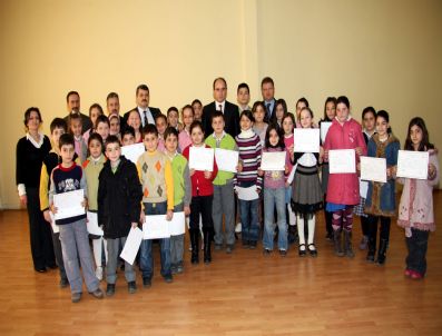 Kursiyerler Belgelerini Aldı