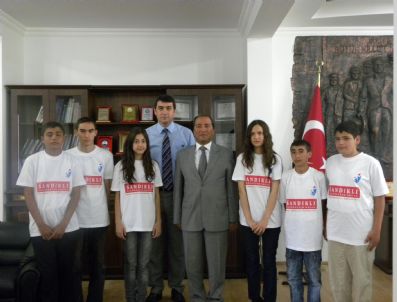 ALI CANDAN - Sandıklı Koleji`nin Başarılı Öğrencileri Protokolü Ziyaret Etti