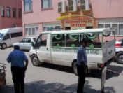 Silahla Oynayan Çocuk Kendini Öldürdü