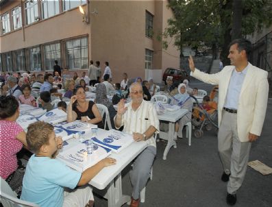 FAHRİ KORUTÜRK - Açık Havada Mahalle İftarları