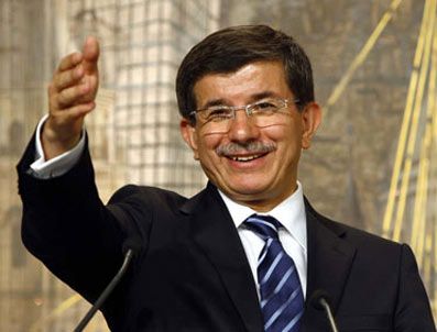 Davutoğlu Afrika'ya yardım için SMS desteği istedi