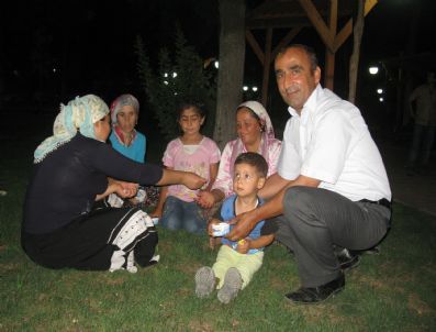 Başkan Özdemir'den Dondurma İkramı