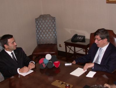 Davutoğlu: Aile İftarlarımızda Sms İle Afrika`ya Yardım Gönderelim