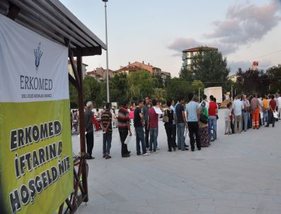 DARFUR - Erkomed'den İftar Sofrası