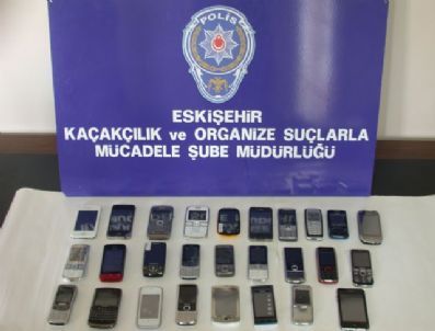 Eskişehir'de Kaçak Telefon Operasyonu