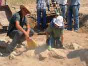Hacılar Höyüğüne 50 Yıl Sonra İlk Kazma Vuruldu