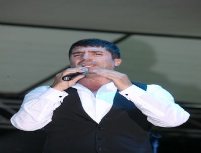 Özcan Deniz Adanalıları Coşturdu