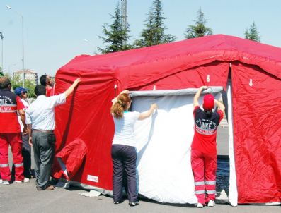 KADIR ÇETINKARA - Sağlık Bakanlığı Kayseri'ye 400 Kişi Kapasiteli Sahra Hastanesi Gönderdi