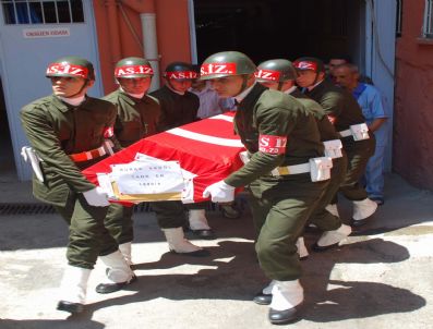 Şehit Askerler Törenle Memleketlerine Uğurlandı