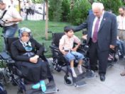 Siirt'te Engelli Vatandaşlara 15 Akülü Araba Dağıtıldı