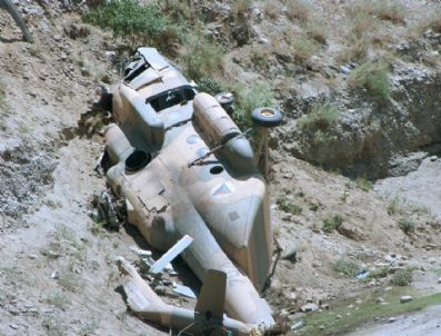 HELMAND - Afganistan`da Nato Helikopteri Düştü