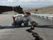 Heyelan 12 Milyon Liraya Yapılan Yolu Çökertti