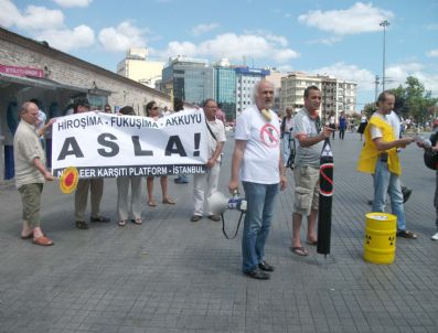 Hiroşima’nın Yıldönümünde Nükleer Protestosu