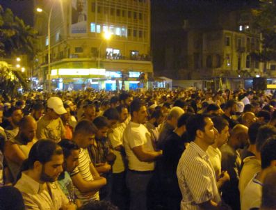 Lübnan’da Hama Halkına Destek Gösterisi