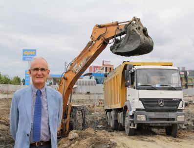 Başkan Yılmaz, Avm ve Otel İnşaatında İncelemelerde Bulundu