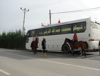 Beşir Esad`ın Kendi Halkına Silah Kullanması Anadolu Turlarını Bitirdi
