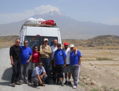 İzmir ve Ödemişli Dağcılardan Ağrı Dağı Zirve Tırmanışı