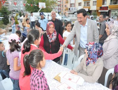 Keçiören'de İki Bin Kişi Bir Sofrada İftar Açtı