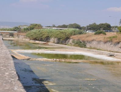 Meles'deki Kirliliğe ve Pis Kokuya Havuz Çözümü