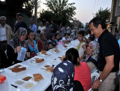 MEHMET ÖZEL - Tepebaşı Belediyesi'nin Ramazan Etkinlikleri Devam Ediyor