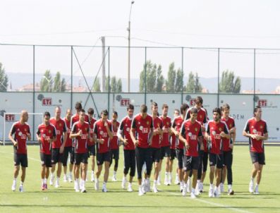 MEHMET BOZTEPE - Eskişehirspor`da Yeni Sezon Hazırlıkları
