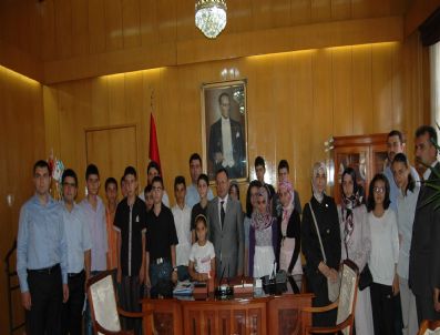 Vakıf Kursu İle Tercih Ettikleri Okulu Kazandılar