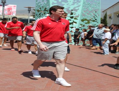 12 DEV ADAM - 12 Dev Adam İzmirlilerle Buluştu