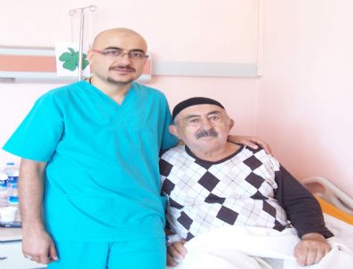 72 Yaşındaki Hastadan 400 Gram Prostat Alındı