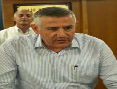 Adana`da Sezonun İlk Kütlü Pamuğu Satıldı