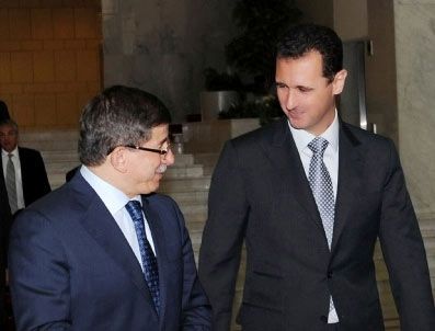 FRANCIS RICCIARDONE - Ahmet Davutoğlu'na protokol ayıbı