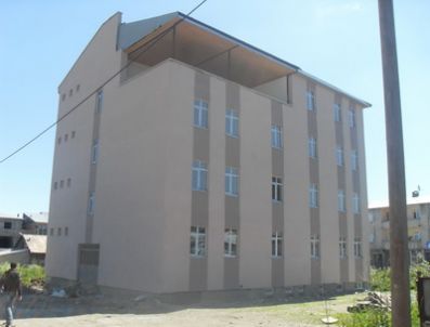 Göle`de Anadolu İmam Hatip Lisesi Açıldı