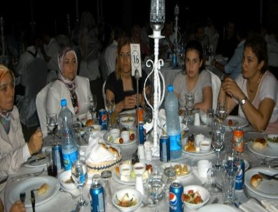 İftarda Kardeşlik Duygusu Pekiştirildi