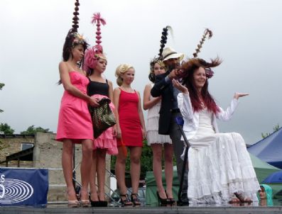 İzmir`li Kuaförün Büyük Başarısı