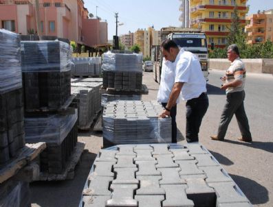 Karaköprünün Tamamının Kilitli Parkesi Yenileniyor