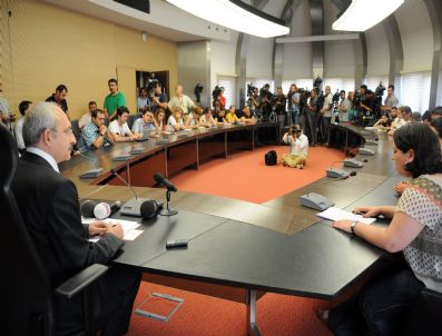 Kılıçdaroğlu Atanamayan Öğretmenleri Kabul Etti