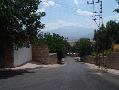 Kocasinan Erkilet Bağları`nda Asfalt Çalışması Yaptı