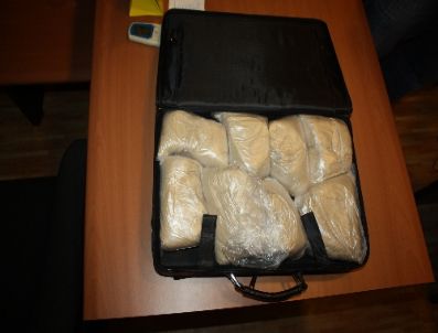 Laptop Çantasından 3 Kilogram 645 Gram Eroin Çıktı