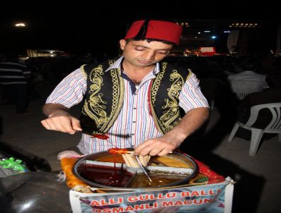 MUSTAFA TUNA - Sincan`da Ramazan Coşkuyla Geçiyor
