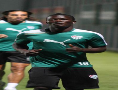 Teteh Bangura Bursaspor Antrenmanında
